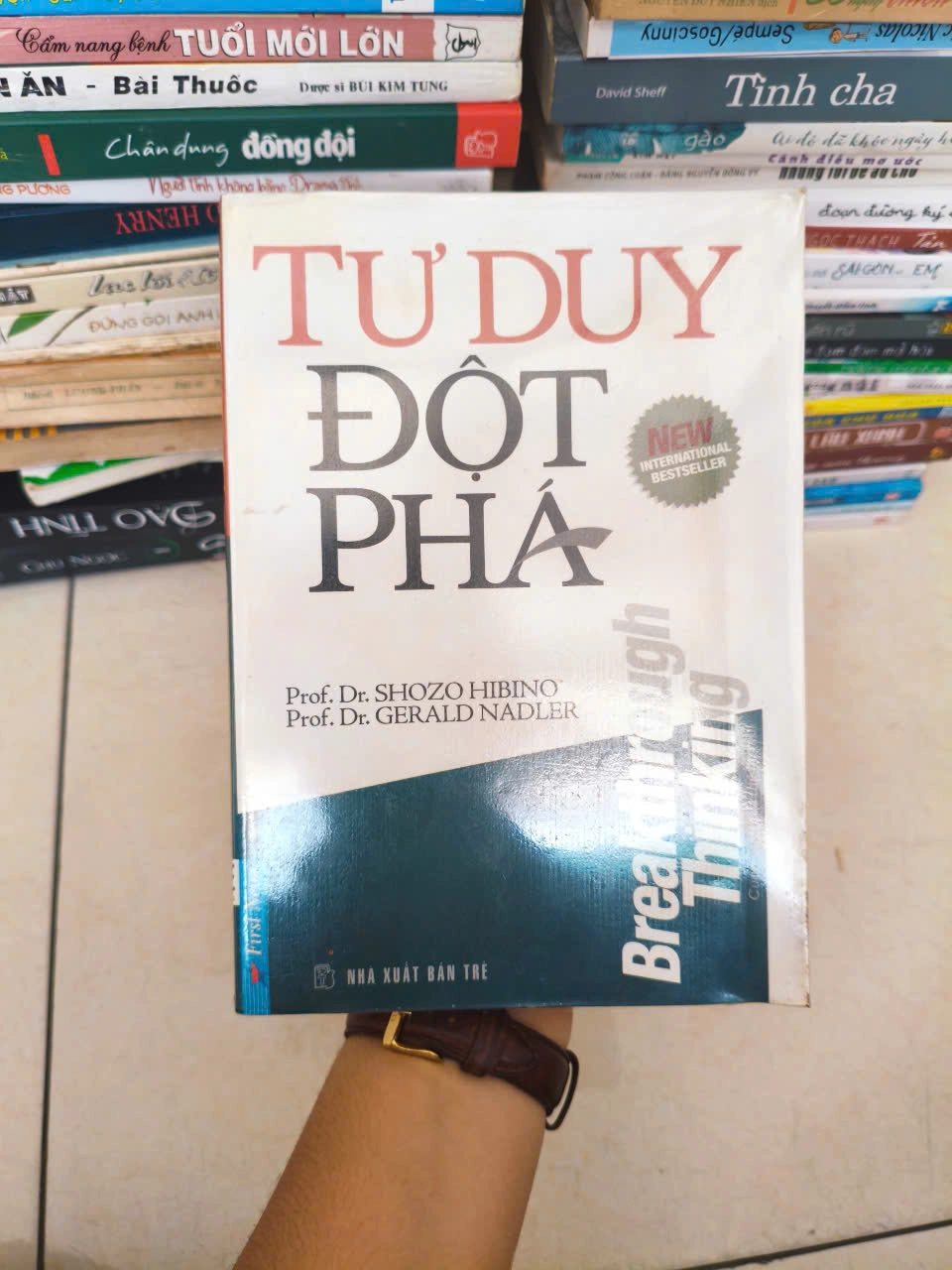 Tư Duy Đột Phá by  - Sách Book Cover - Ngọc Hiển Books