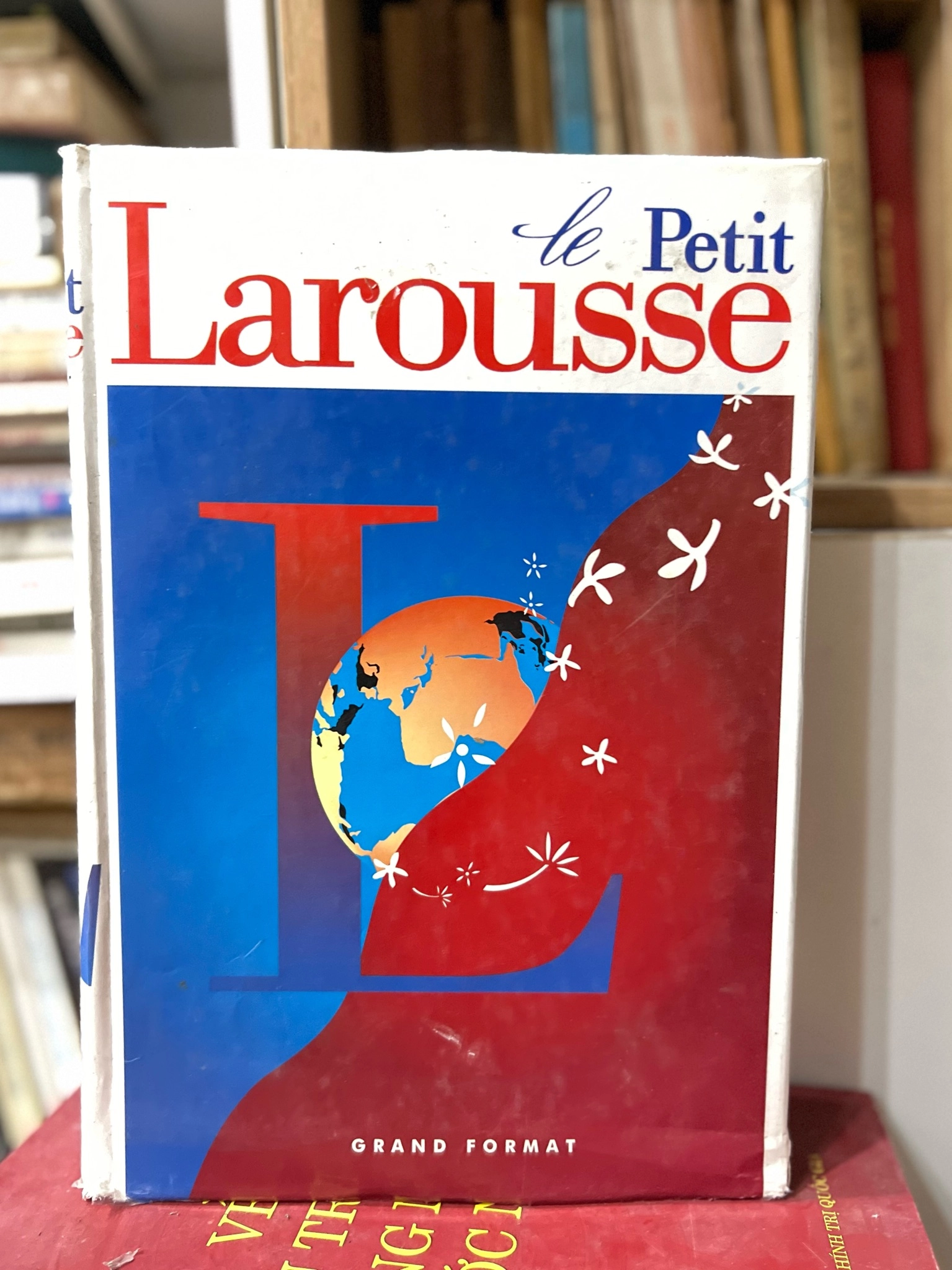 Le Petit Larousse Illustre 1999