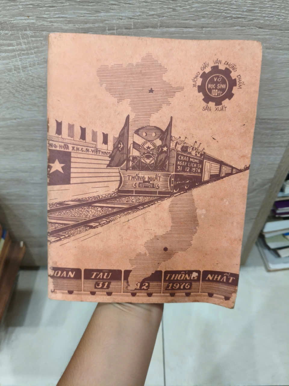 Đoàn Tàu Thống Nhất 31/12/1976 by  - Sách Book Cover - Ngọc Hiển Books