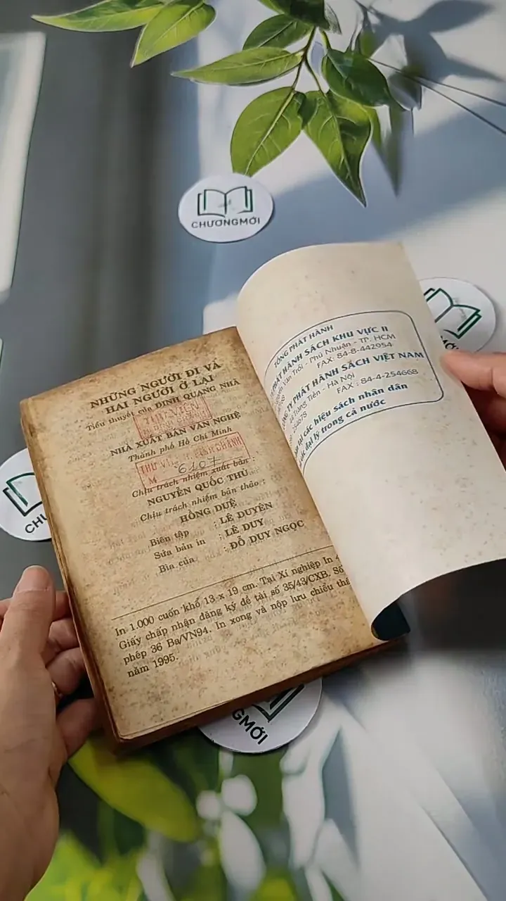 Những Người Đi Và Hai Người Ở Lại - Đinh Quang Nhã 713810