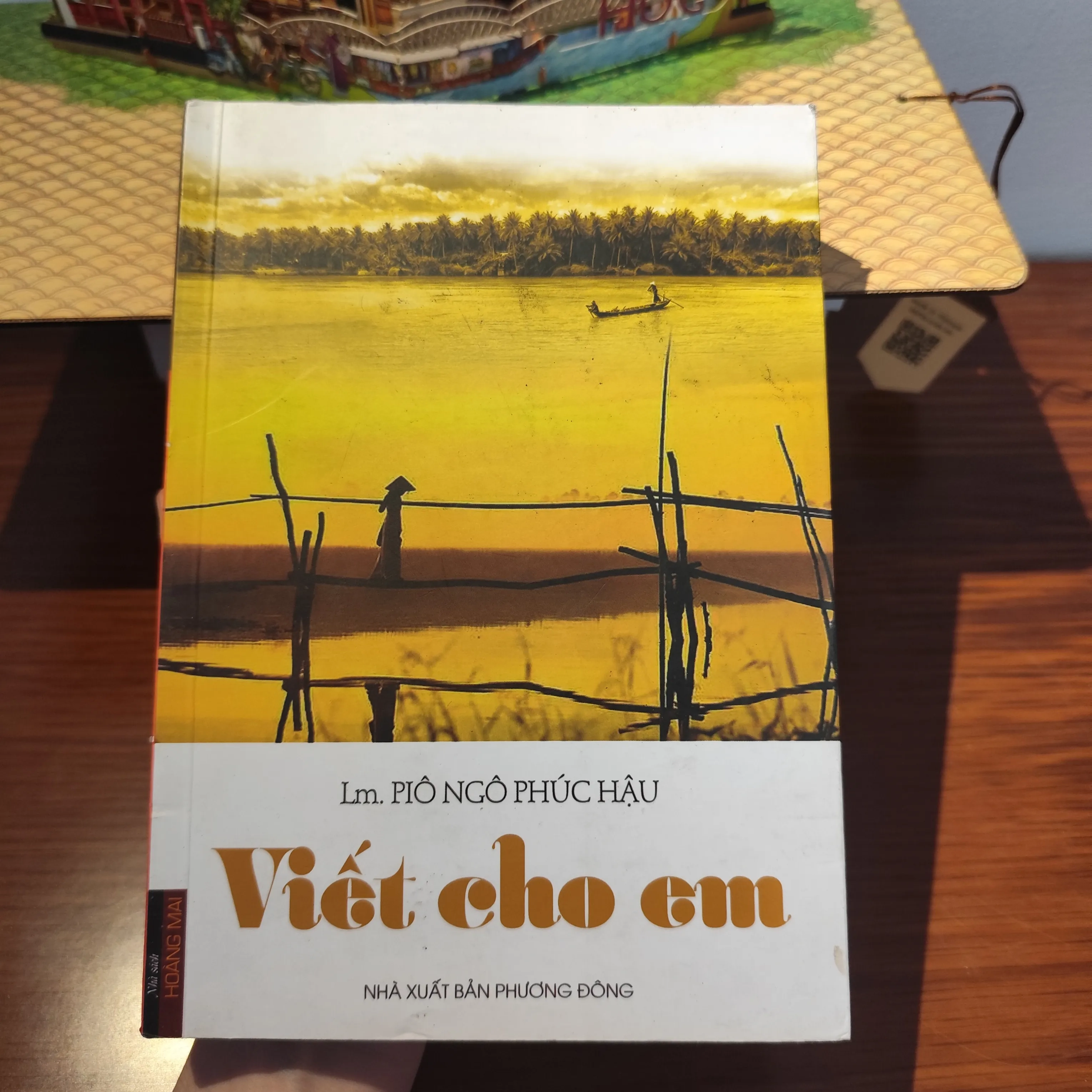 Viết cho em by  - Sách Book Cover - Ngọc Hiển Books