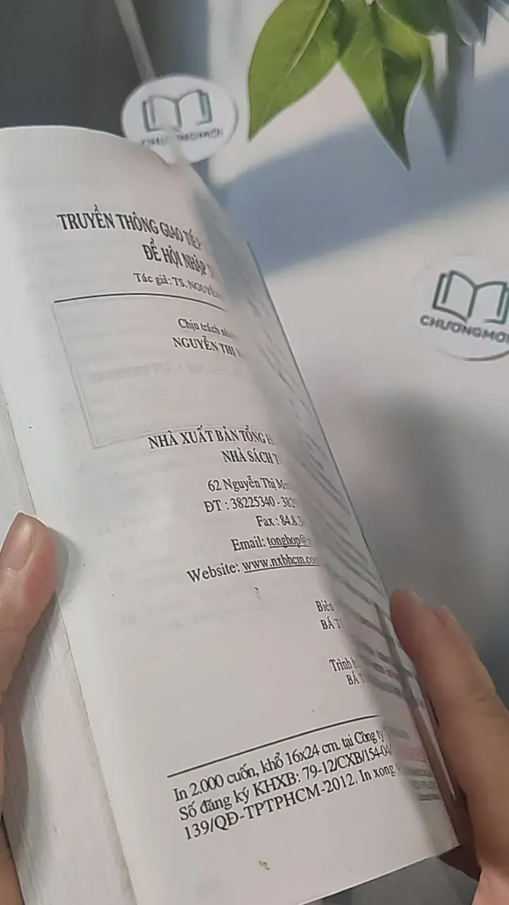 Truyền thông giao tiếp trong kinh doanh để hội nhập toàn cầu - Nguyễn Hữu Thân 688446