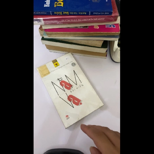 NẰM VẠ- Bùi Hiển , bìa mềm