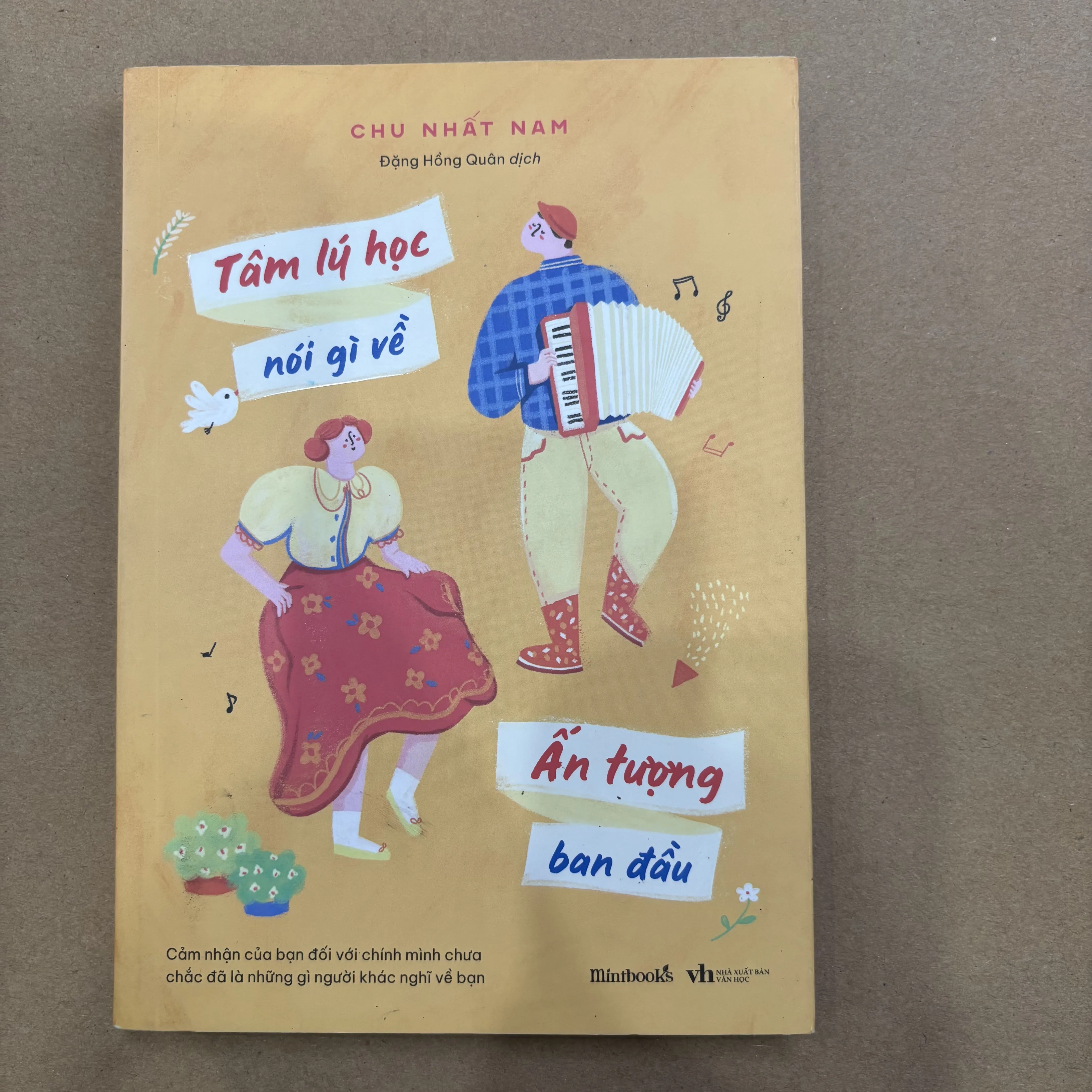 Tâm lý học nói gì về ấn tượng ban đầu 🌸 by  - Sách Book Cover - Ngọc Hiển Books