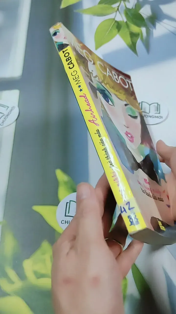 Airhead 2: Being Nikki Trở Thành Siêu Mẫu - Meg Cabot 744772