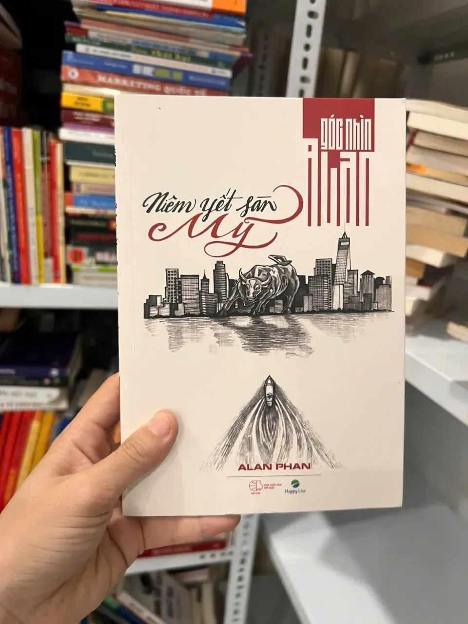 Niêm Yết Sàn Mỹ by  - Sách Book Cover - Ngọc Hiển Books