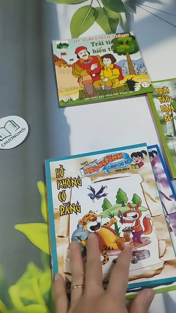 Combo Truyện Màu: Hổ Không Có Răng, Món Quà Của Lợn Con, Trái Táo Bạn Bè, Trái Tim Hiếu T 715655