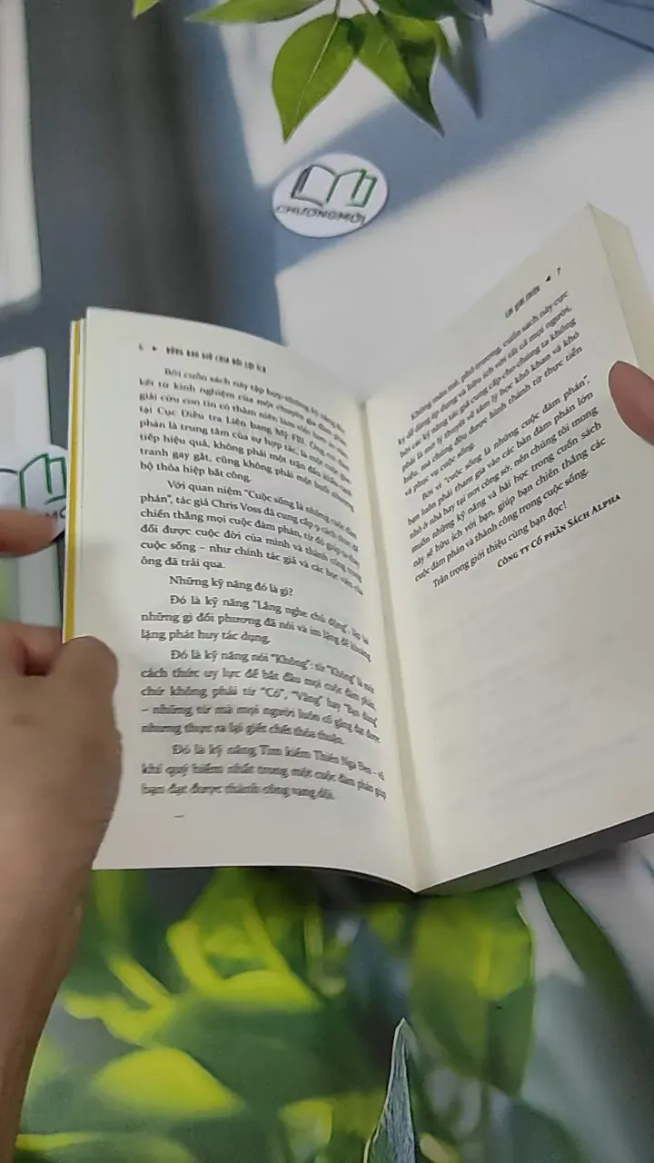 [MIỄN PHÍ BỌC SÁCH] Đừng Bao Giờ Chia Đôi Lợi Ích Trong Mọi Cuộc Đàm Phán - Chris Voss & Tahl Raz 787064