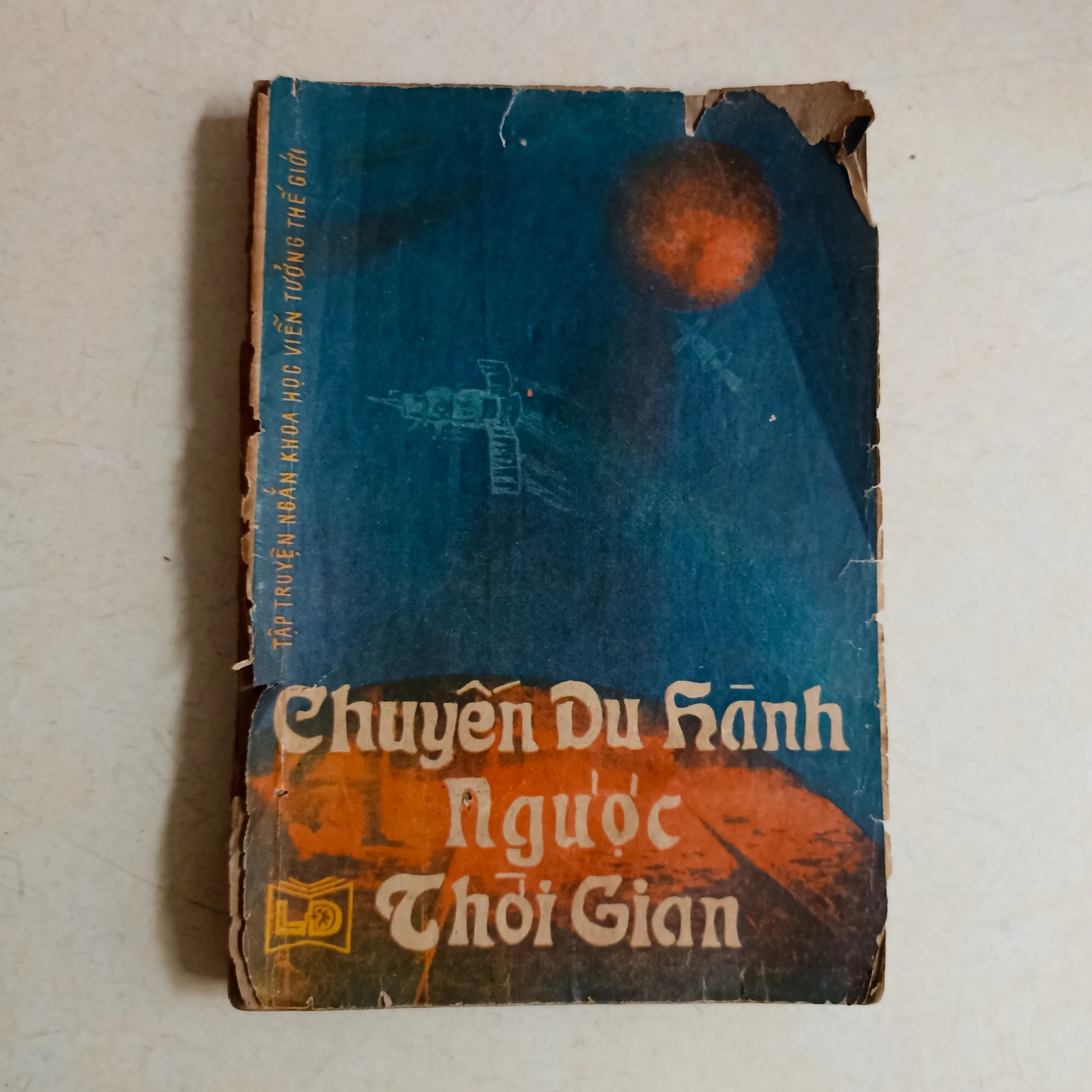 Chuyến du hành ngược thời gian 🌻 by  - Sách Book Cover - Ngọc Hiển Books
