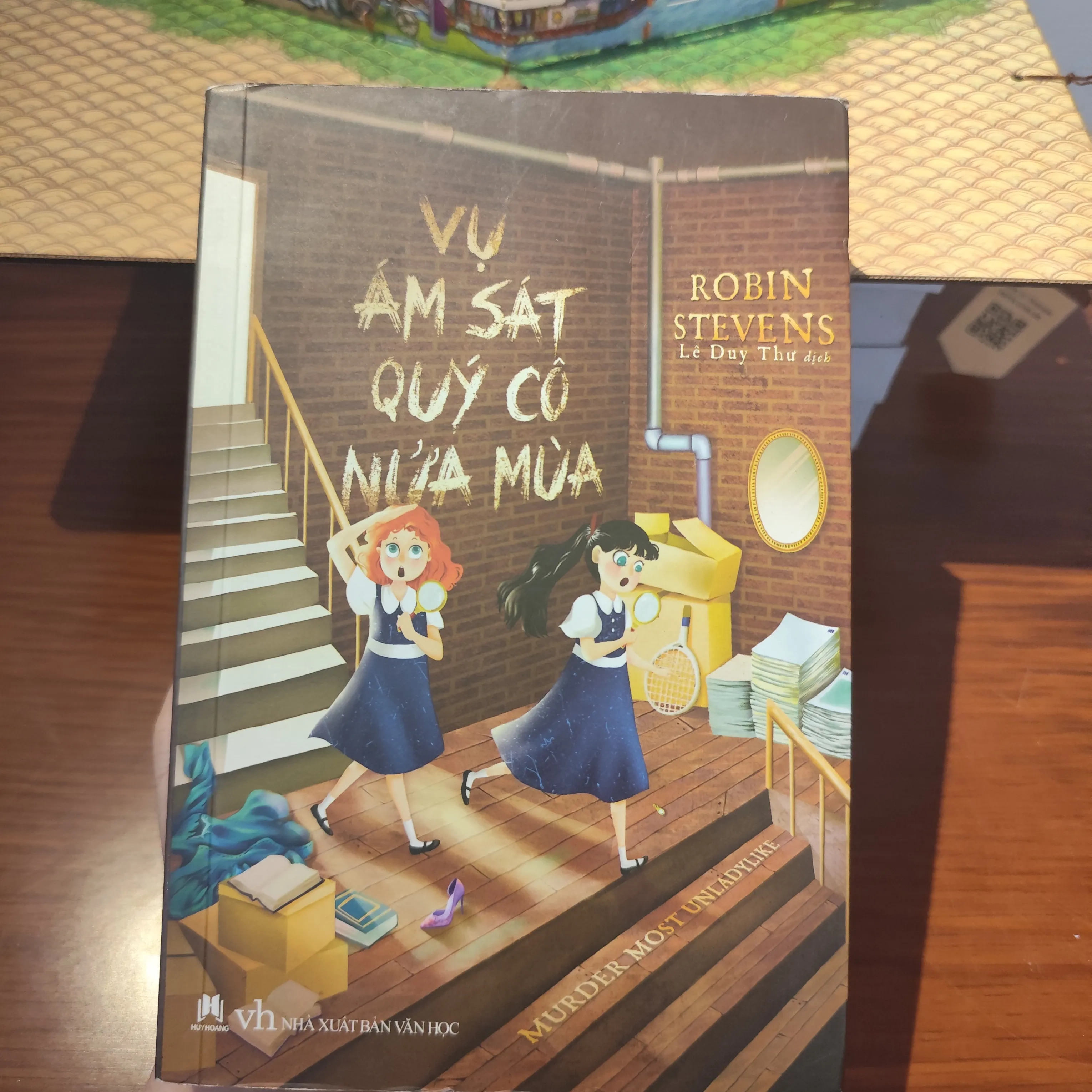Vụ ám sát quý cô nửa mùa by  - Sách Book Cover - Ngọc Hiển Books