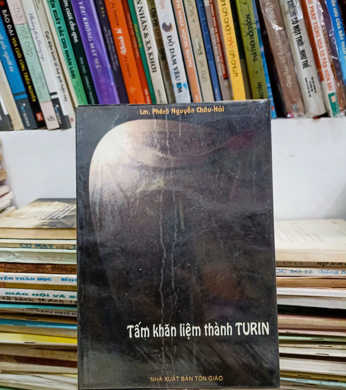 Tấm khăn liệm thành Turin by  - Sách Book Cover - Ngọc Hiển Books