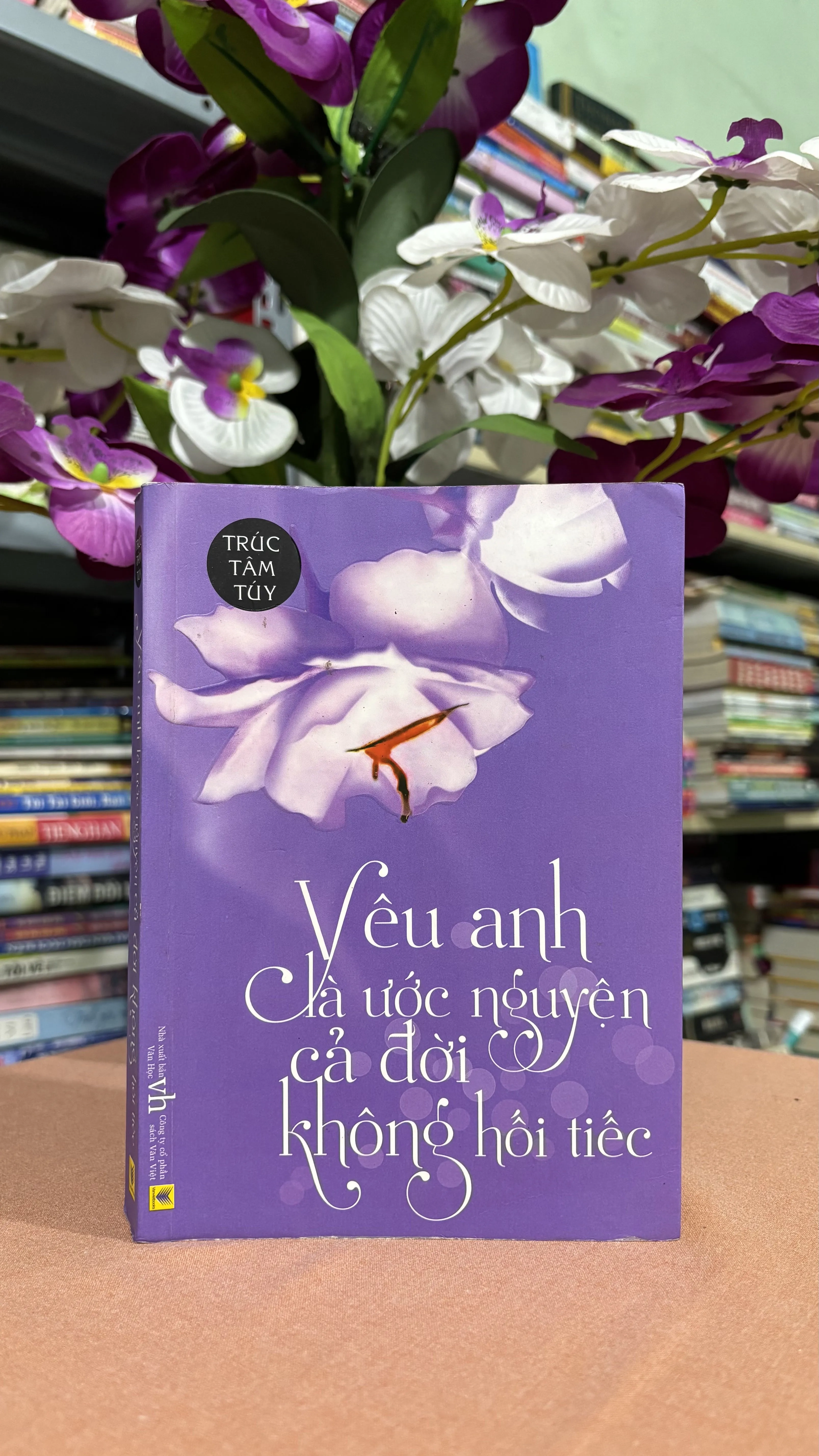 Yêu anh là ước nguyện cả đời không hối tiếc 🌊 by  - Sách Book Cover - Ngọc Hiển Books