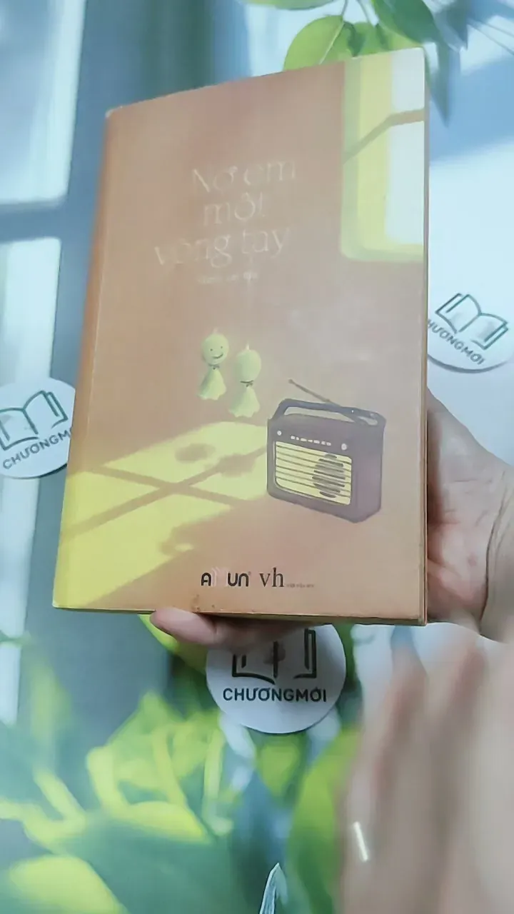 Nợ Em Một Vòng Tay 744713