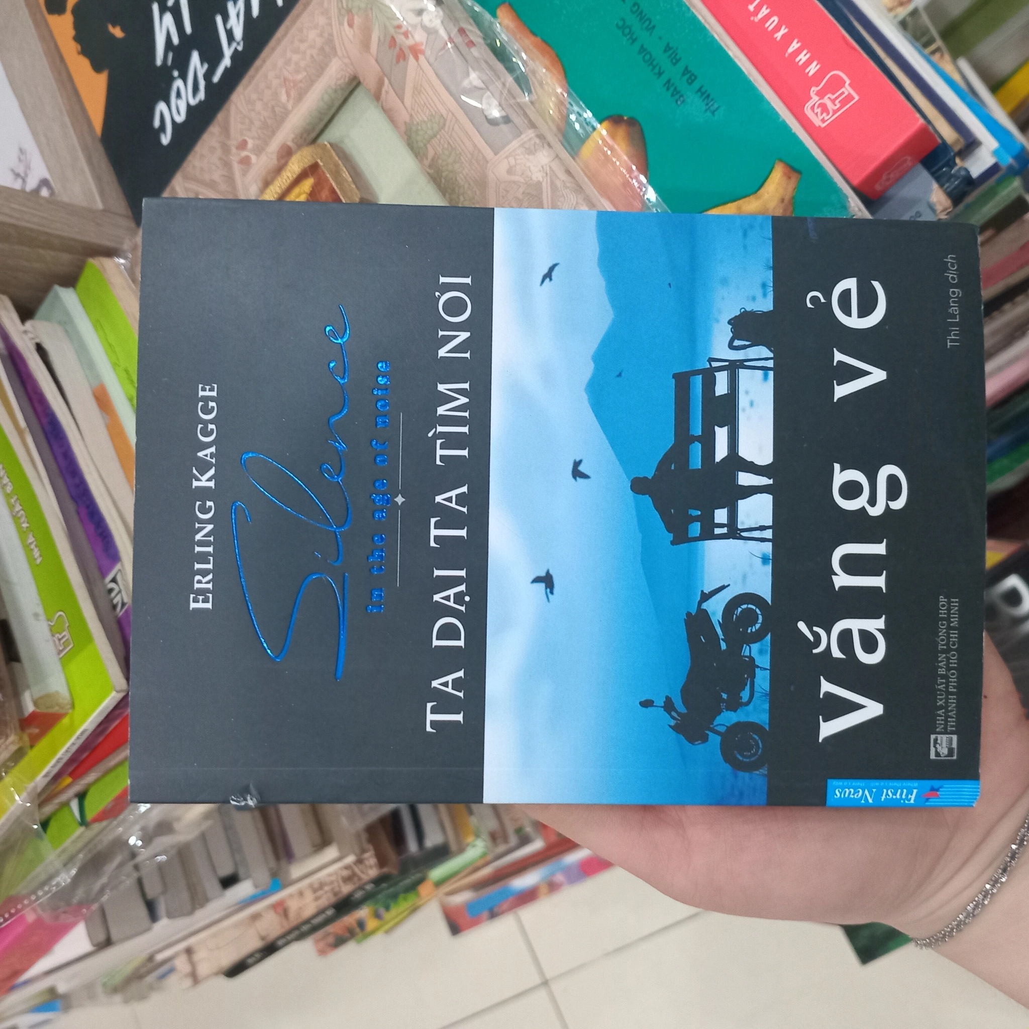 Ta Dại Ta Tìm Nơi Vắng Vẻ 📚 by  - Sách Book Cover - Ngọc Hiển Books