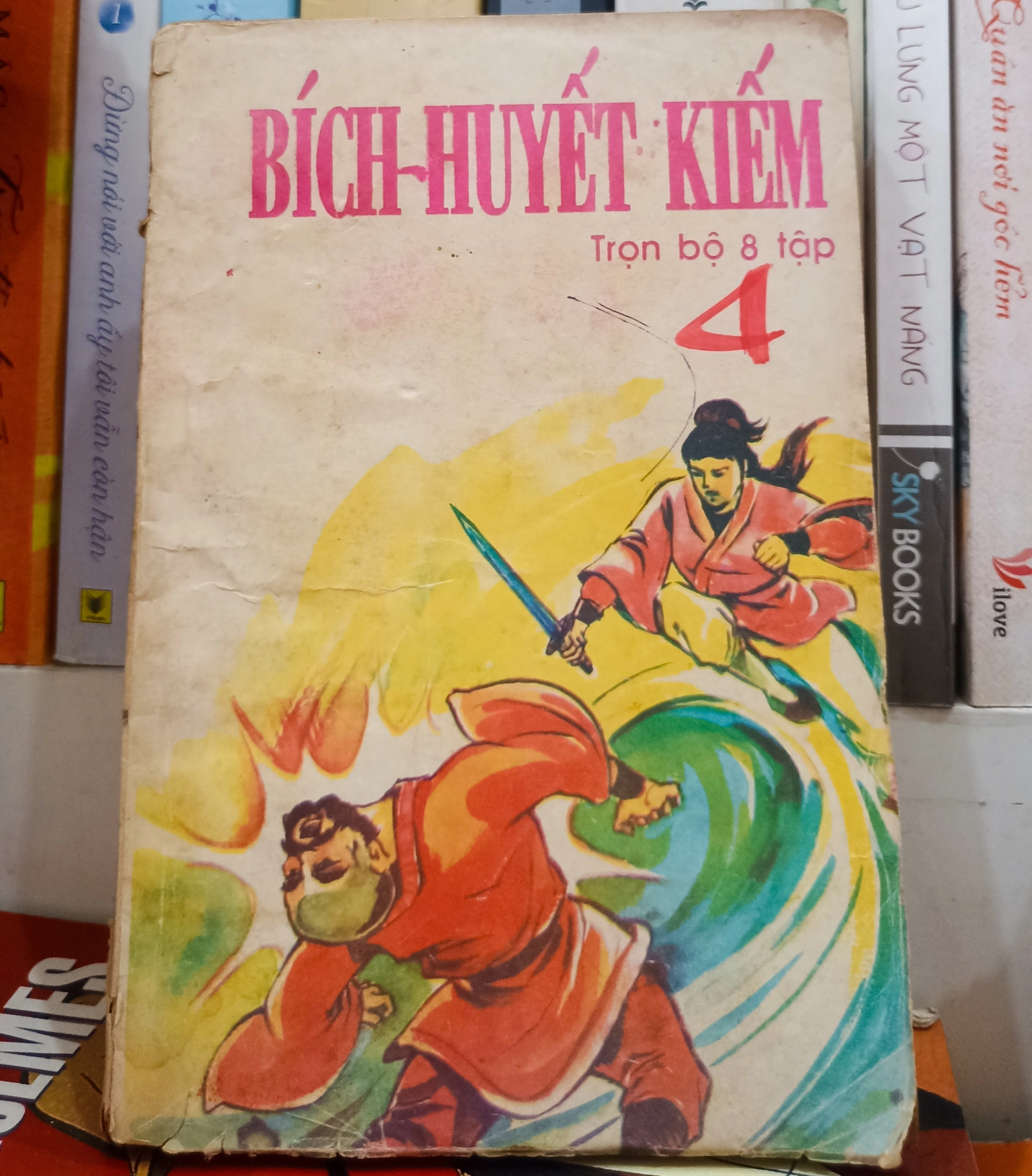 Bích huyết kiếm tập 4 🌻 by Kim Dung - Sách Book Cover - Ngọc Hiển Books