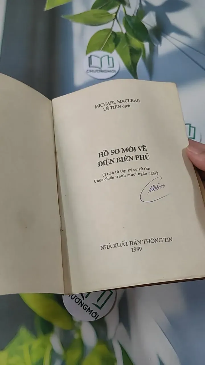 [XƯA] Việt Nam Cuộc Chiến Tranh Mười Ngàn Ngày - Hồ Sơ Mới Về Điện Biên Phủ (1989) - Michael Maclear 776008