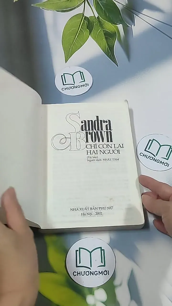 Chỉ còn lại hai người - Sandra Brown 695000
