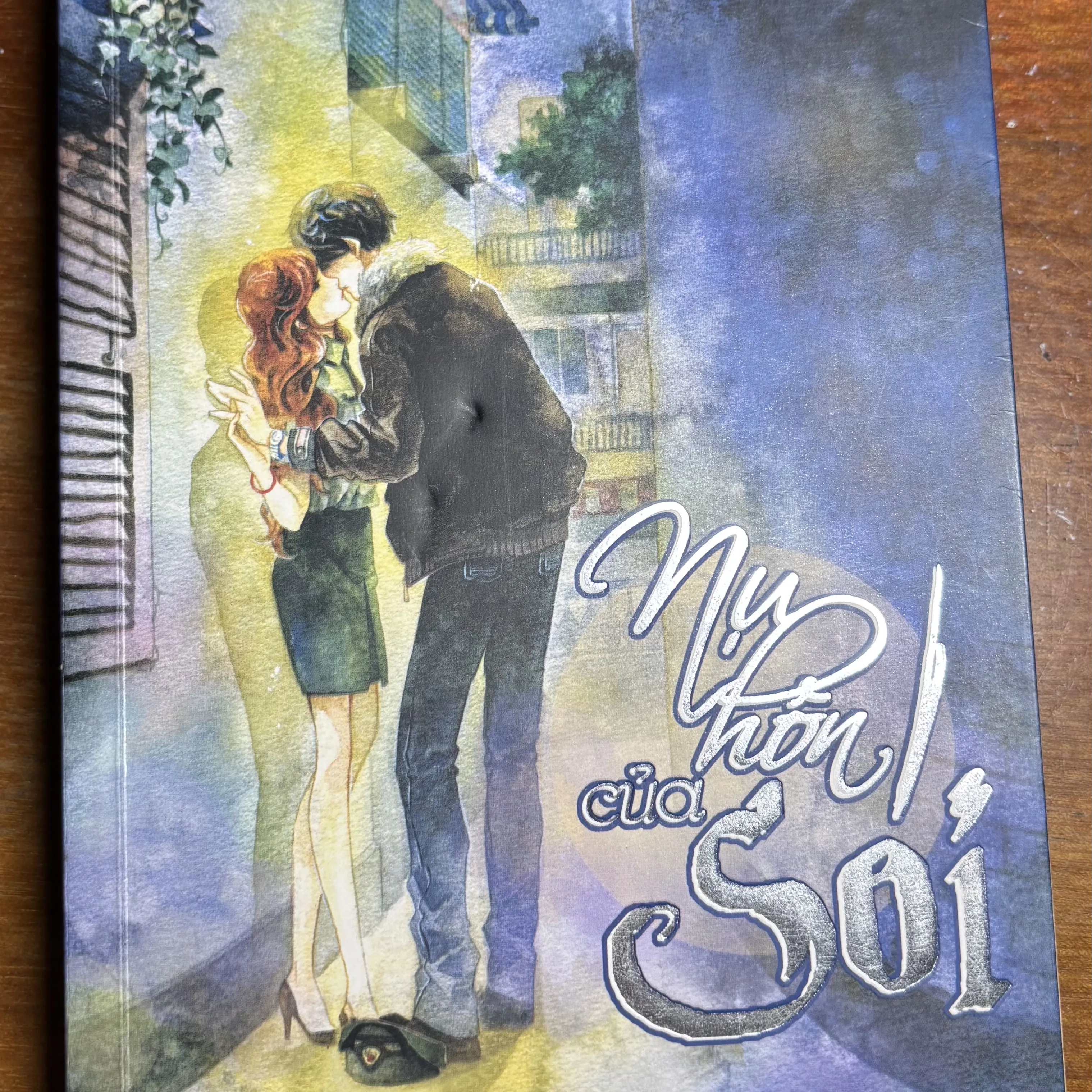 Nụ hôn của sói 🌊 by  - Sách Book Cover - Ngọc Hiển Books