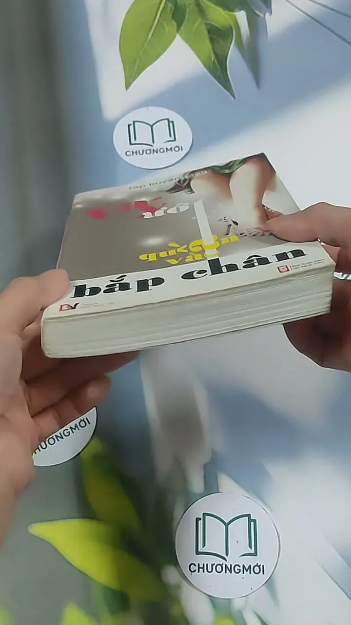 Váy ướt quấn vào bắp chân 694973