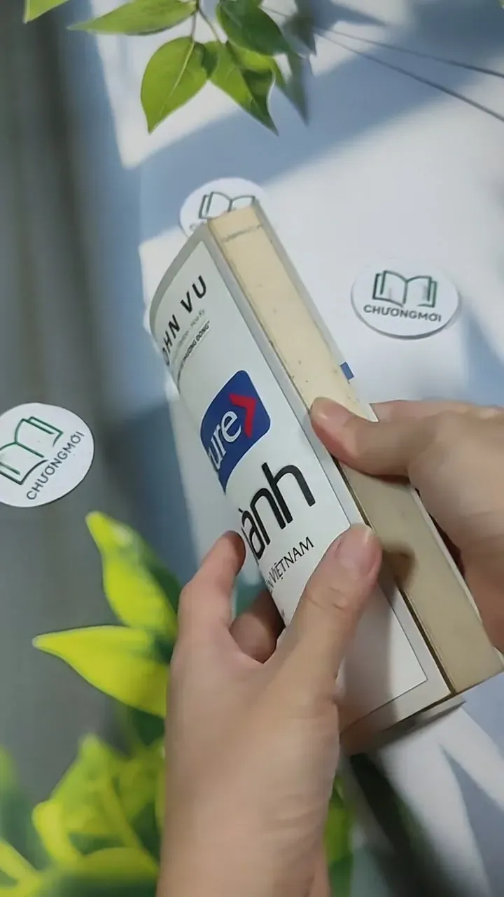 Departure - Khởi Hành - Giáo sư John Vu 707325