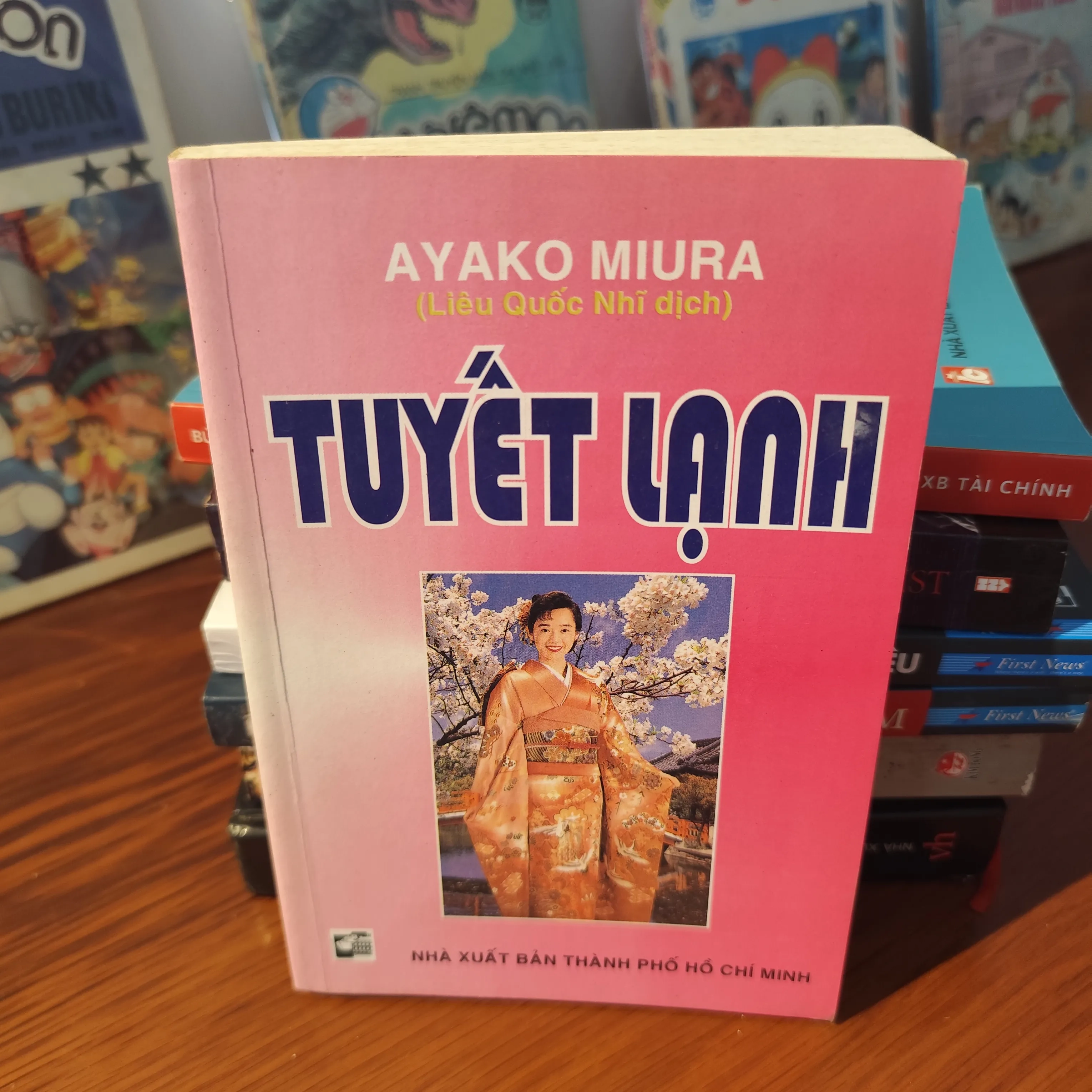 Tuyết lạnh by  - Sách Book Cover - Ngọc Hiển Books