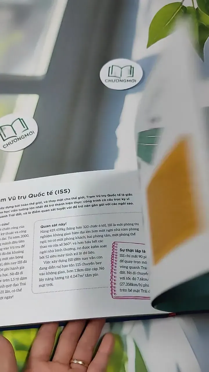 Thiên Văn Hấp Dẫn - Malcolm Croft 727312