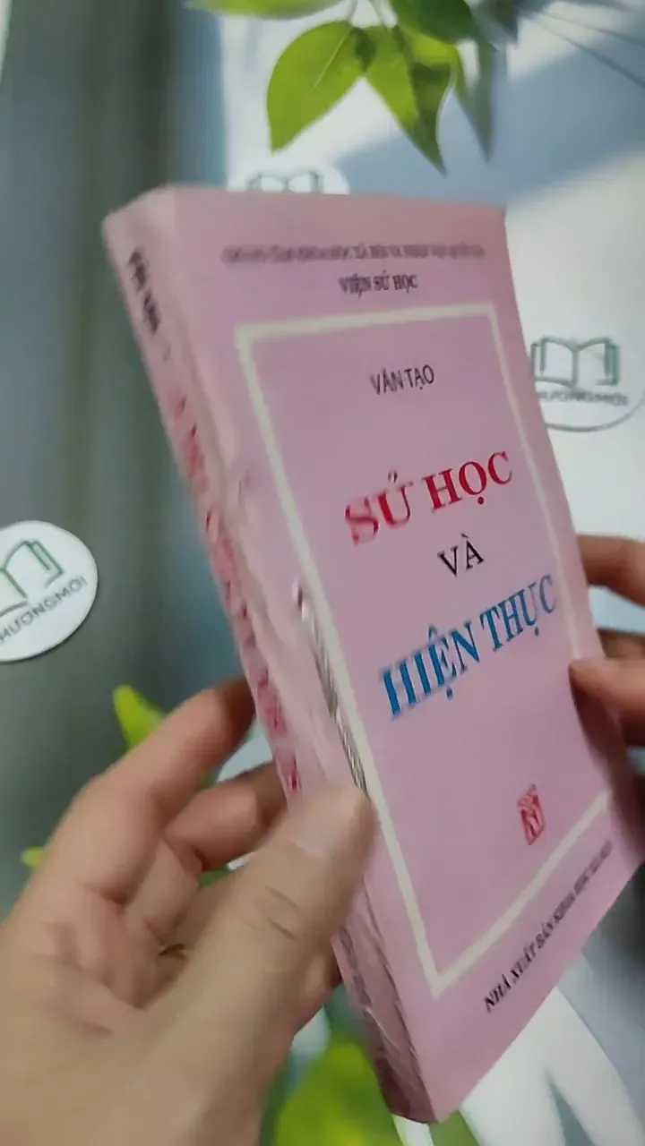 Sử Học và Hiện Thực - Văn Tạo 713898