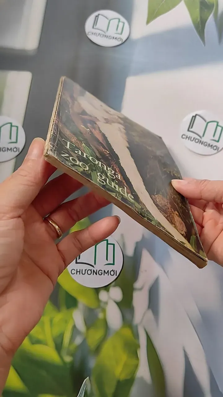 [MIỄN PHÍ BỌC SÁCH] [XƯA] Taronga Zoo Guide (1959) 754439