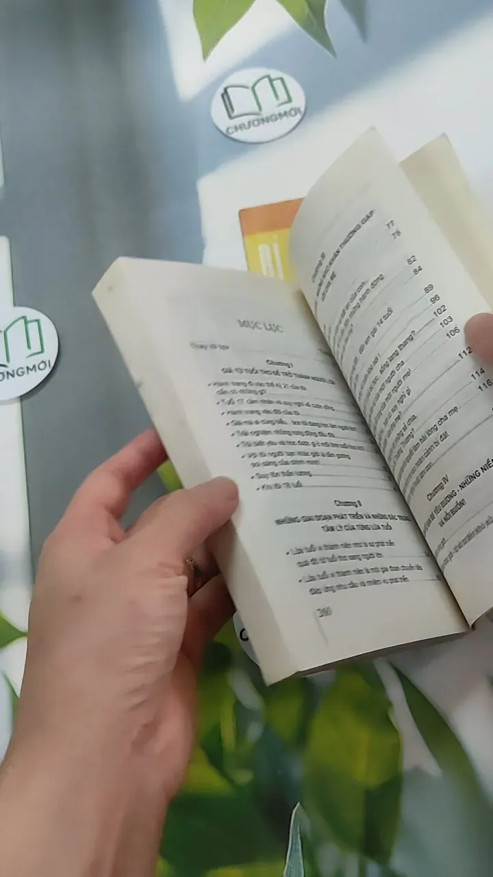 Combo: Giao Tiếp Ứng Xử Tuổi Học Đường, Bí Quyết Ứng Xử Duyên Dáng - Nguyễn Hồi Loan 787022