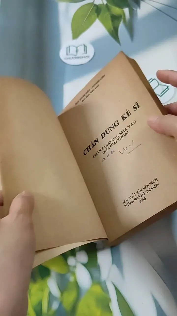 Chân Dung Kẽ Sĩ - Giai Thoại - Thái Doãn Hiểu - Hoàn Liên 713819