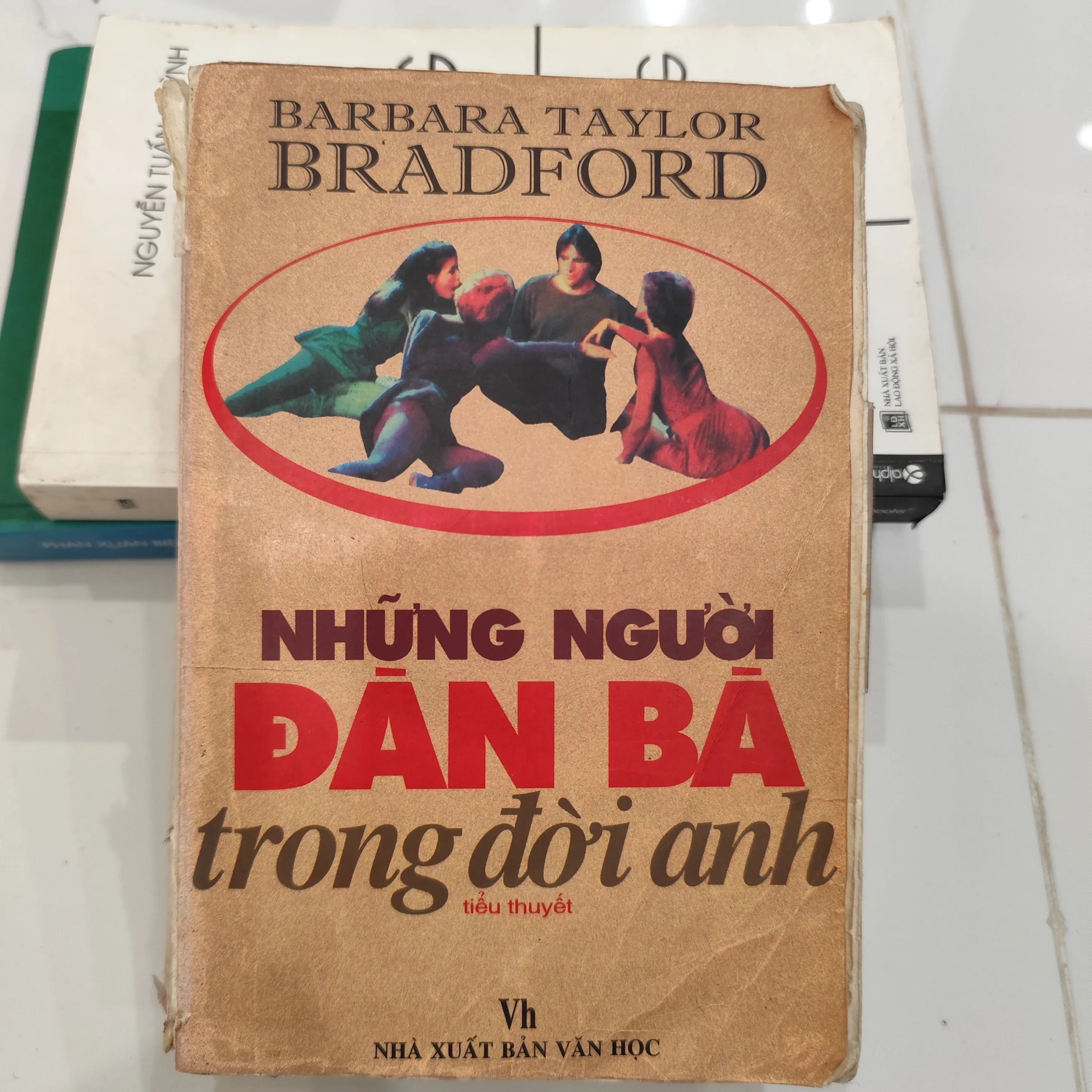 Những người đàn bà trong đời anh by  - Sách Book Cover - Ngọc Hiển Books