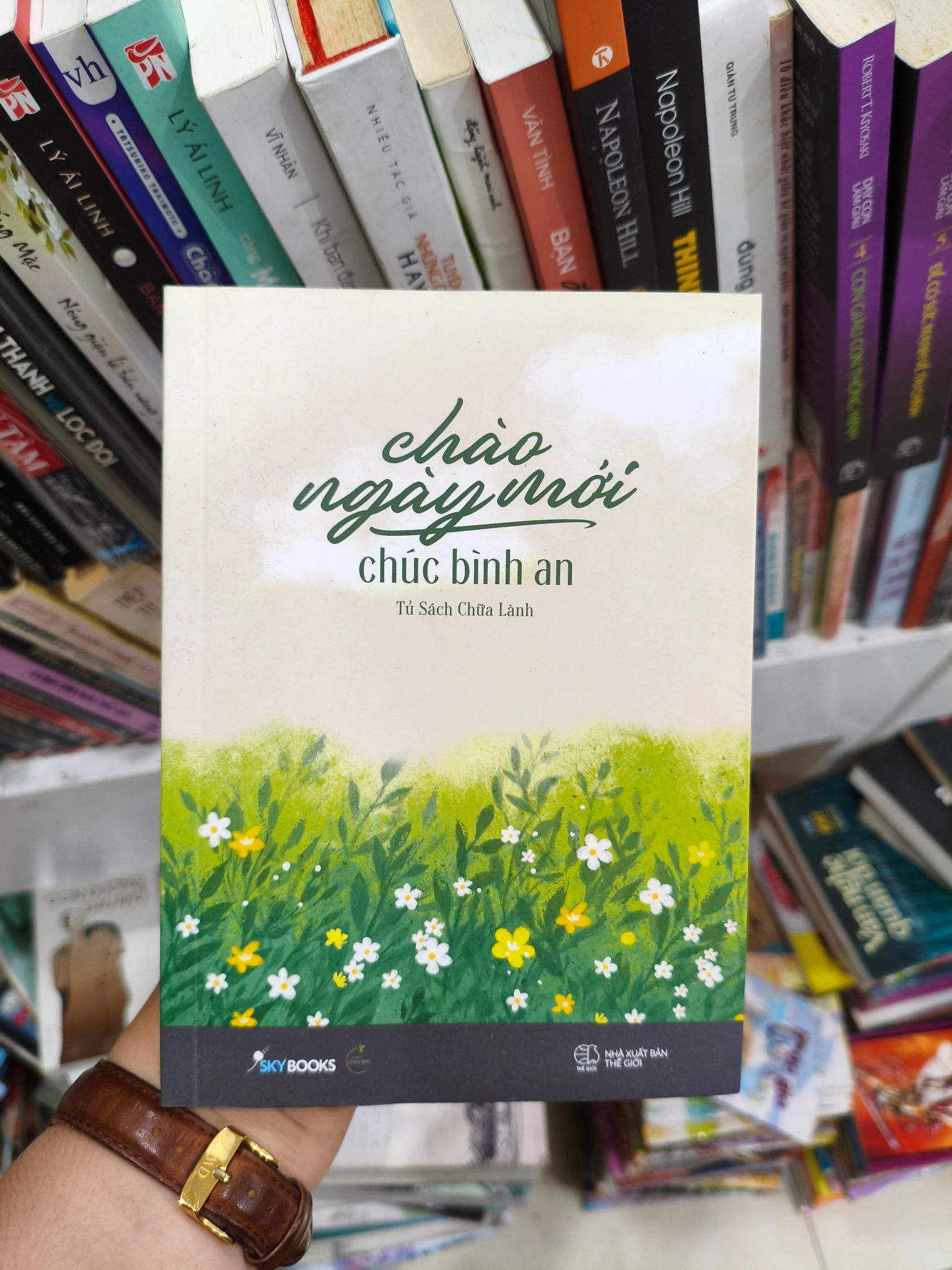 Chào ngày mới by  - Sách Book Cover - Ngọc Hiển Books
