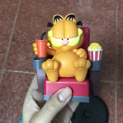 Ly CGV mèo Garfield 379592