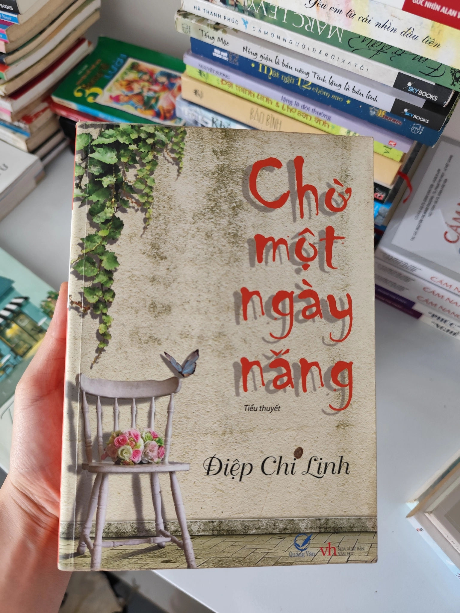 Chờ một ngày nắng- Điệp Chi Linh by  - Sách Book Cover - Ngọc Hiển Books