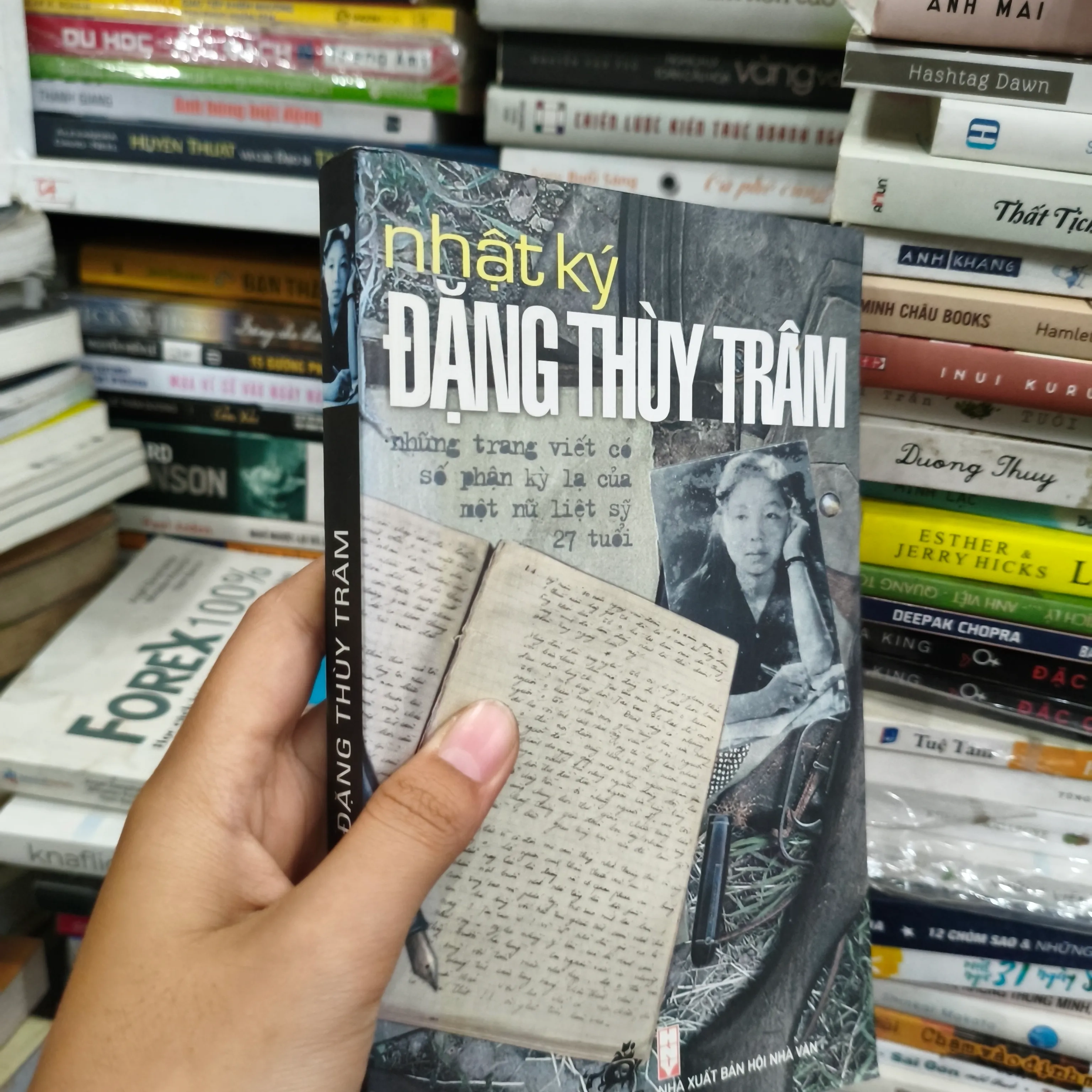 Nhật kí Đặng Thùy Trâm 🌱 by  - Sách Book Cover - Ngọc Hiển Books
