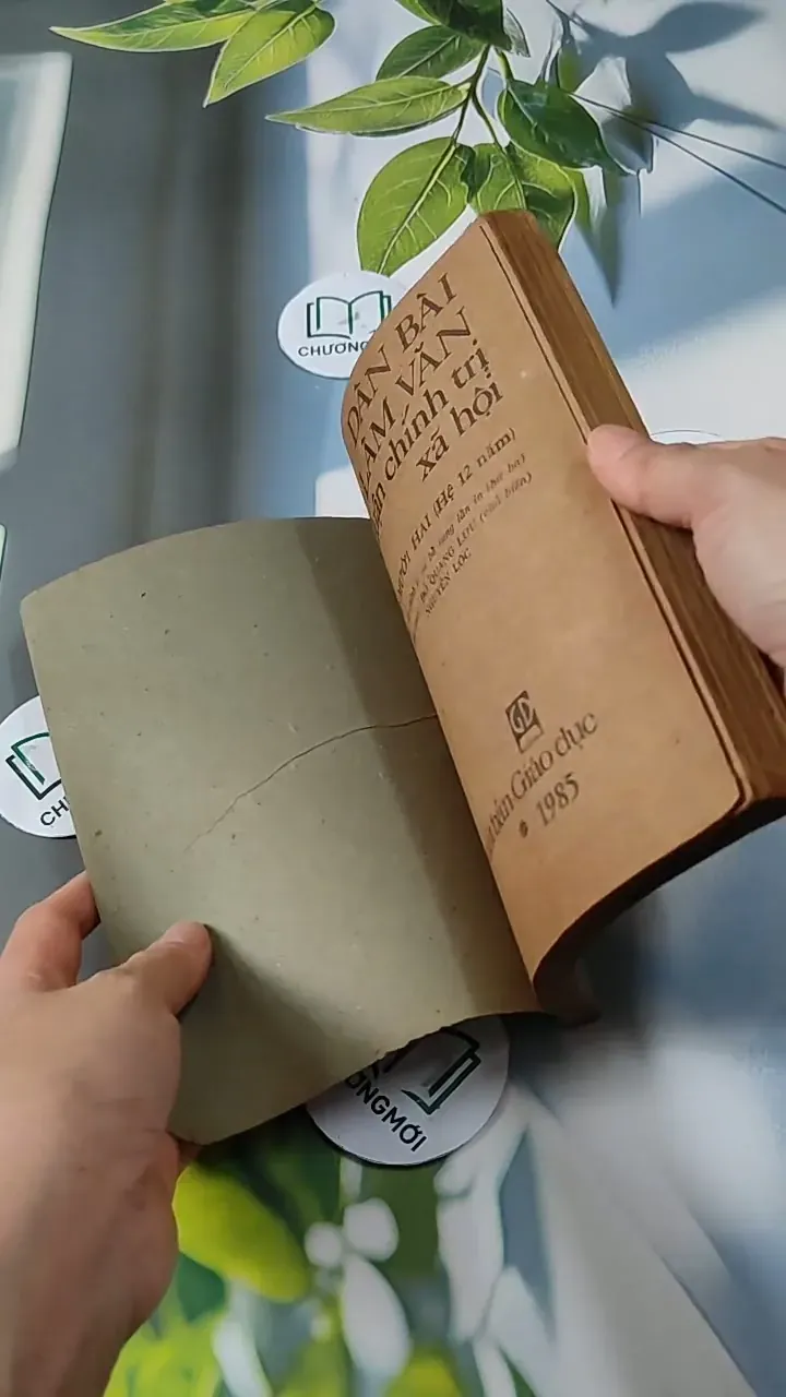 Dàn bài tập làm văn nghị luận chính trị xã hội 12 - Đỗ Quang Lưu 713805