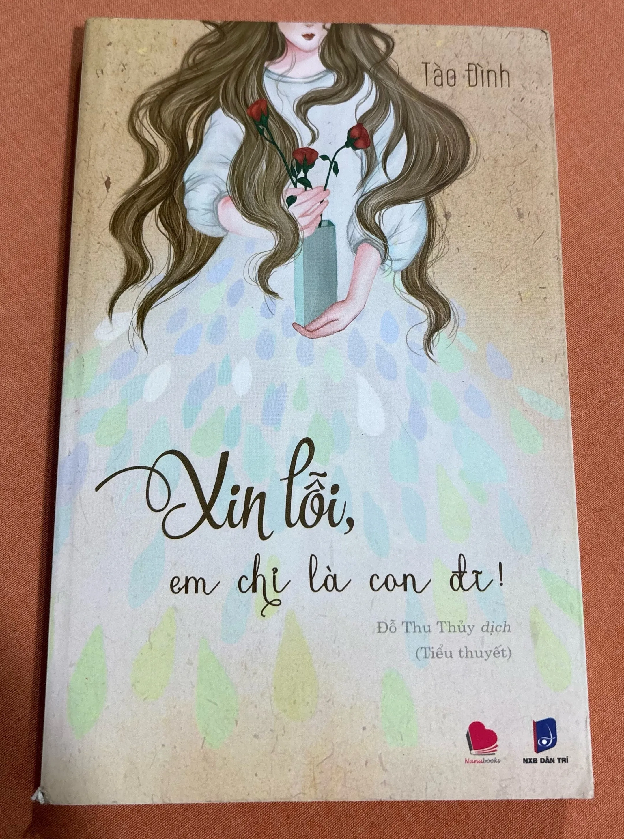 Xin lỗi, em chỉ là con đĩ 🌊 by  - Sách Book Cover - Ngọc Hiển Books