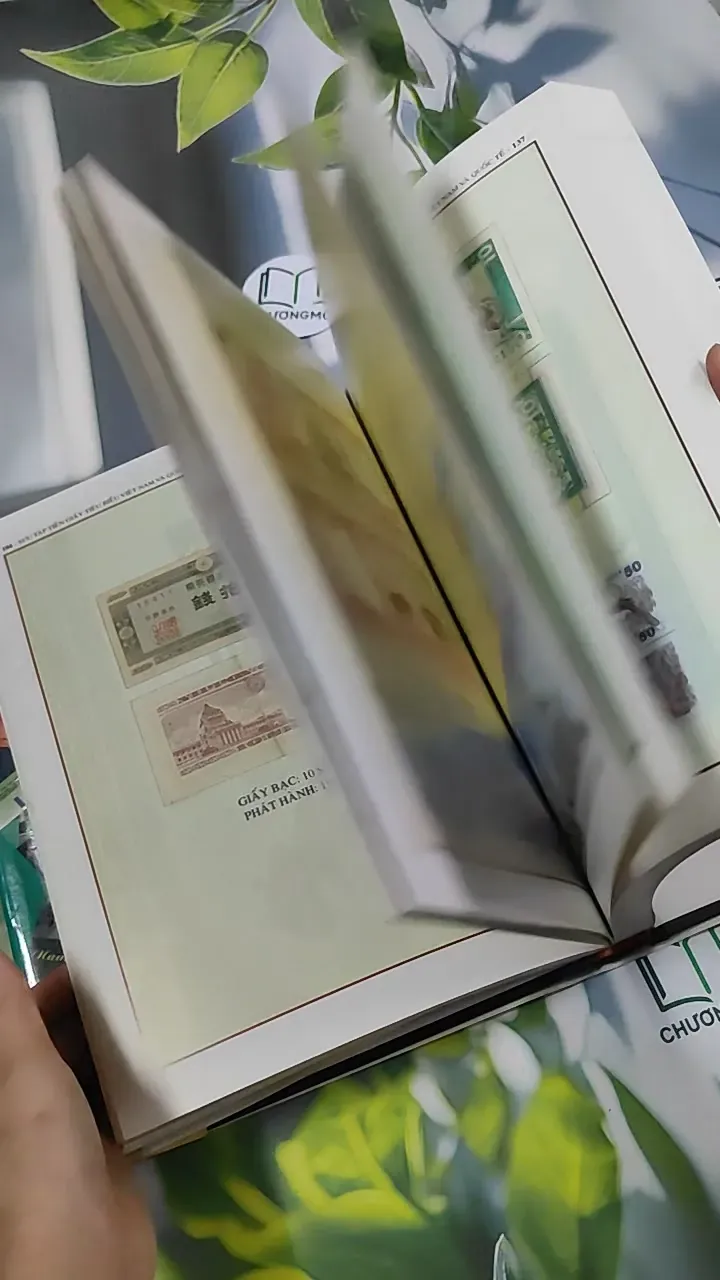 [MIỄN PHÍ BỌC SÁCH] Sưu Tập Tiền Giấy Tiêu Biểu Việt Nam Và Quốc Tế - Thiên Kim 750845