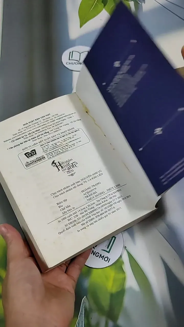 Hãy Nhắm Mắt Khi Anh Đến (tập 2) - Đinh Mặc 705772