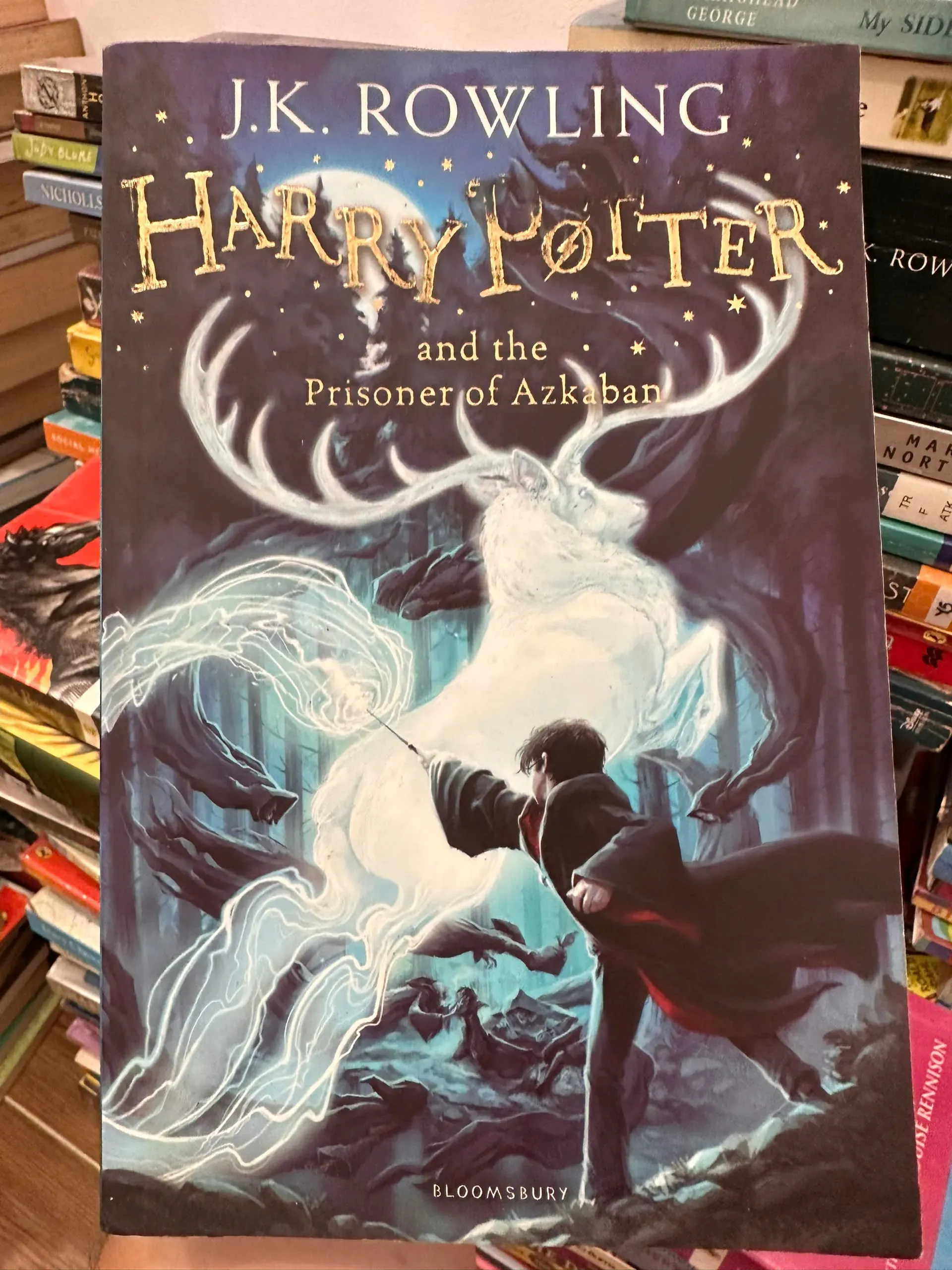 Harry Potter and the Prisoner of Azkaban by J.K. Rowling. by  - Sách Book Cover - Ngọc Hiển Books