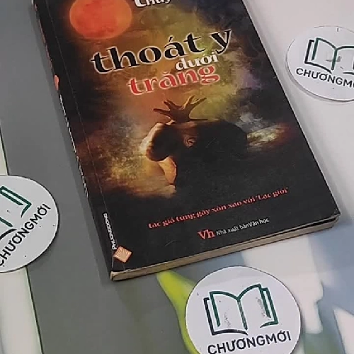 Thoát Y Dưới Trăng - Thuỷ Anna