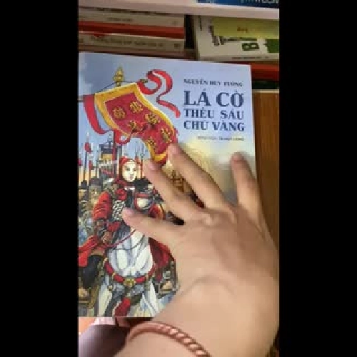 Lá cờ thêu sáu chữ vàng - Nguyễn Huy Tưởng