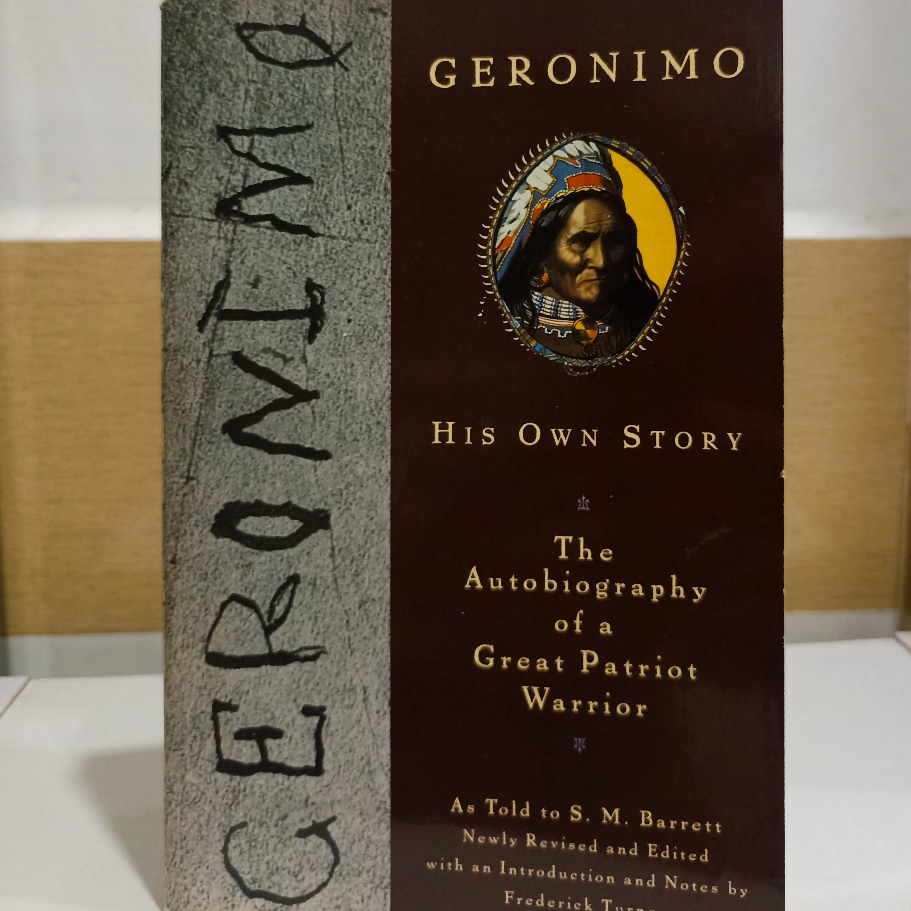 His own story Geronimo 🌻 by Geronimo - Sách Book Cover - Ngọc Hiển Books