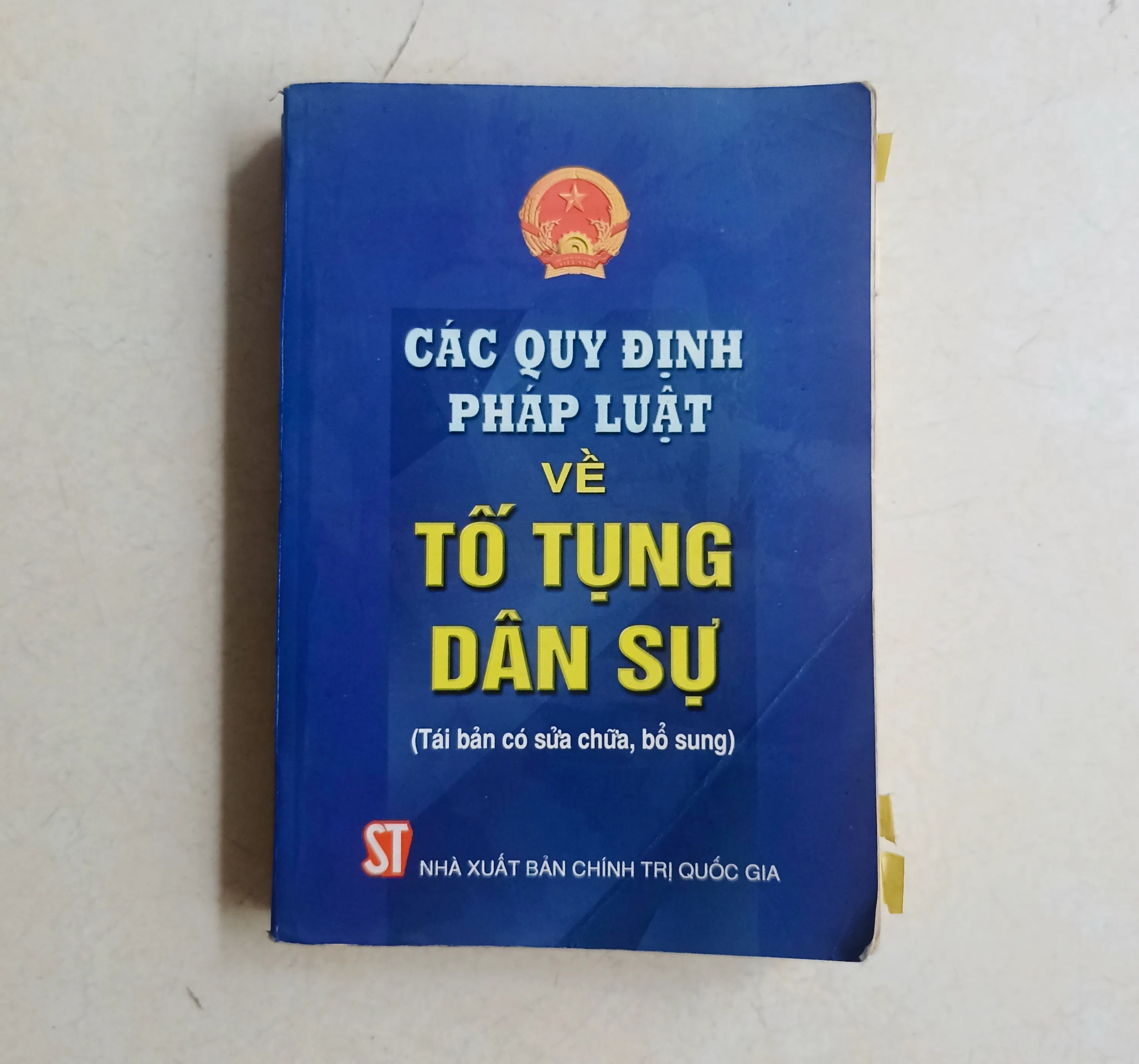Các quy định pháp luật về tố tụng dân sự (tái bản, sửa chữa)🌻 by  - Sách Book Cover - Ngọc Hiển Books
