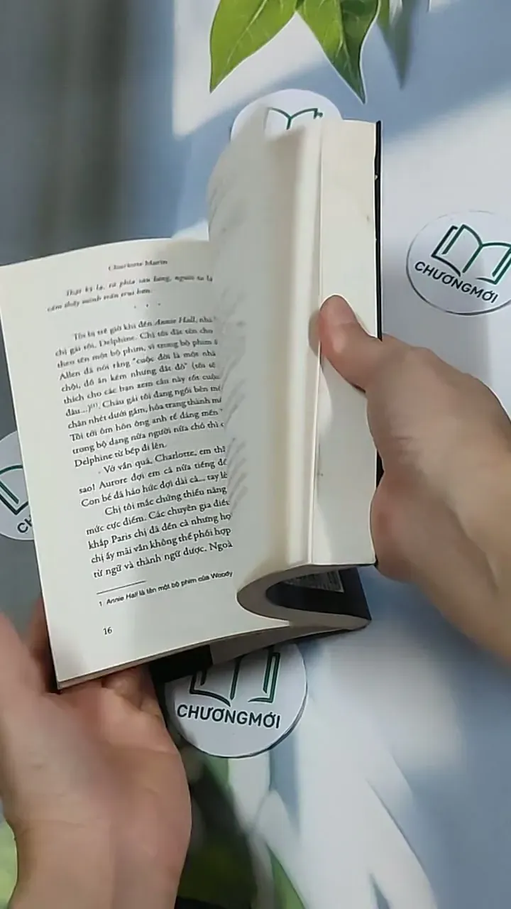 Son môi trong bóng tối - Charlotte Marin 698569