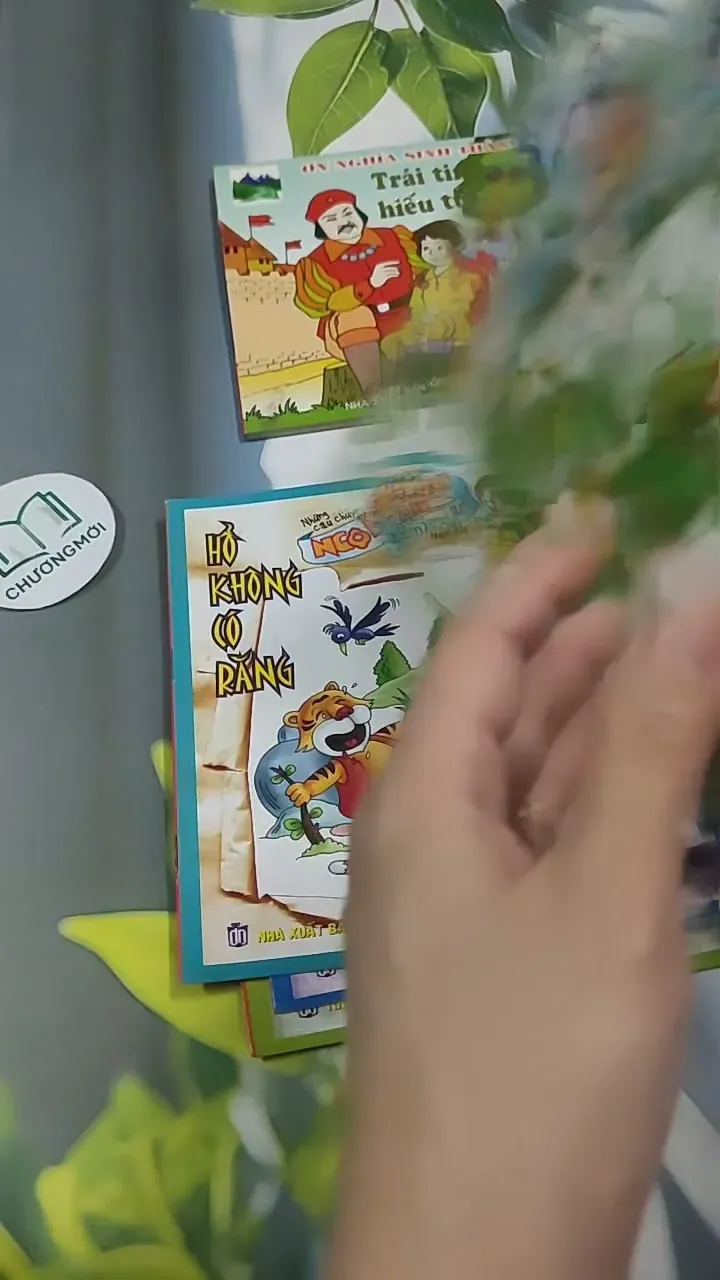 Combo Truyện Màu: Hổ Không Có Răng, Món Quà Của Lợn Con, Trái Táo Bạn Bè, Trái Tim Hiếu T 715655
