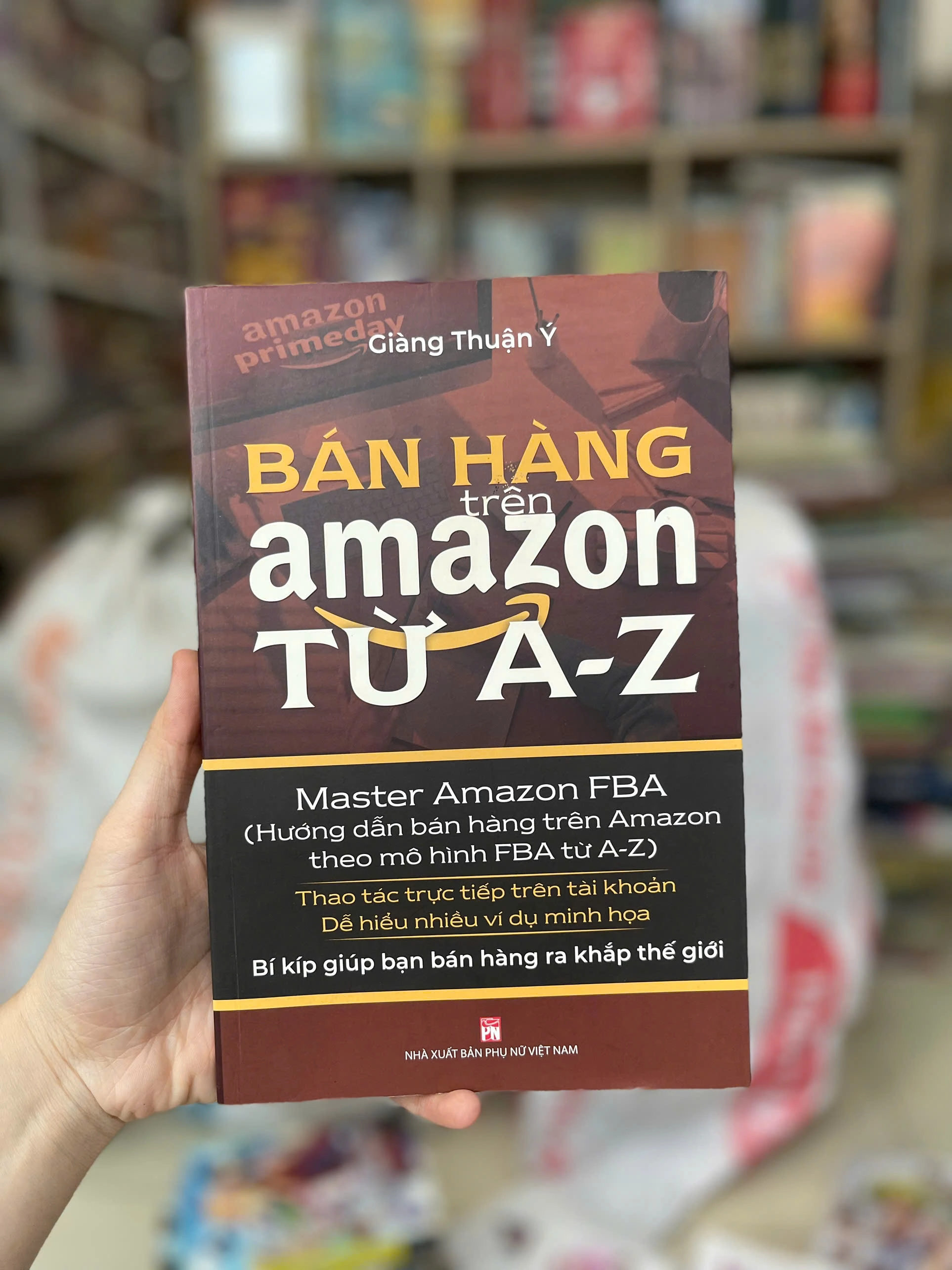 Sách Bán hàng trên Amazon từ A - Z by  - Sách Book Cover - Ngọc Hiển Books