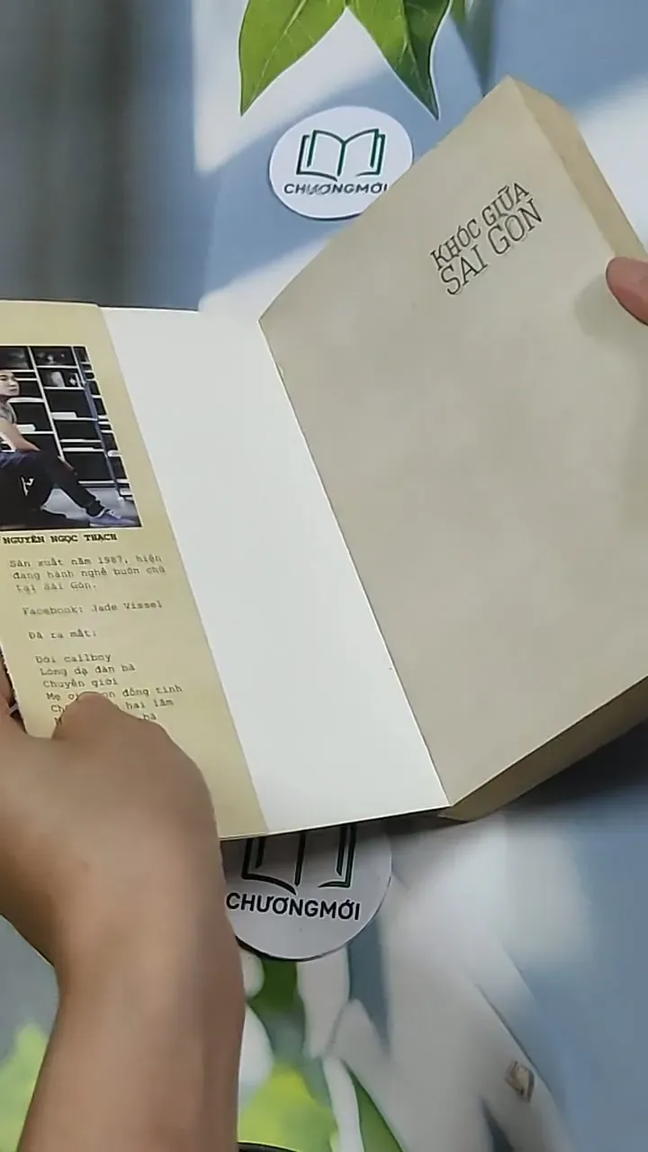 Khóc giữa Sài Gòn - Nguyễn Ngọc Thạch 698612