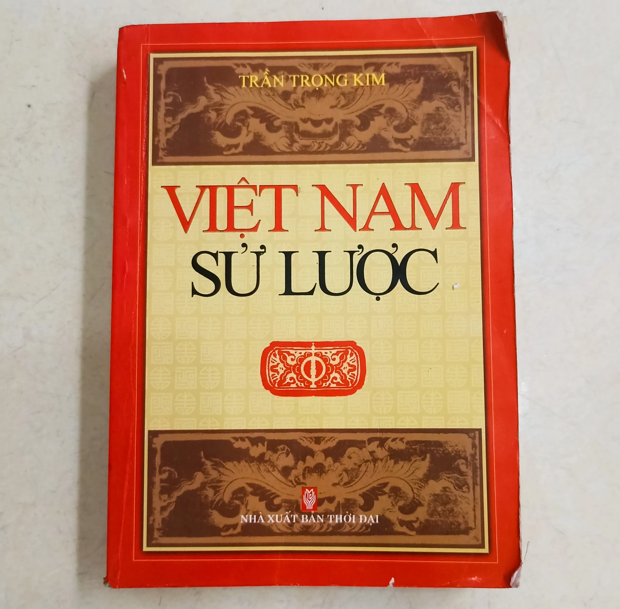 Việt Nam Sử Lược 🌻 by  - Sách Book Cover - Ngọc Hiển Books