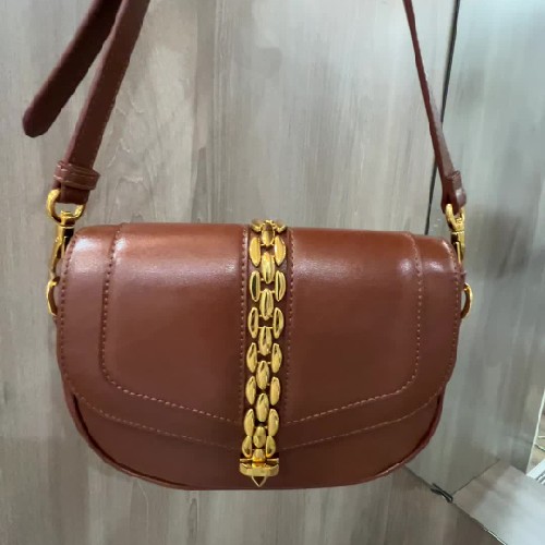 Túi charles & Keith hàng chính hãng  163193